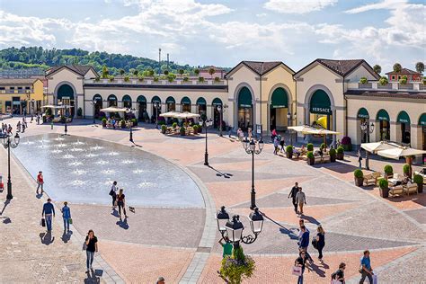 serravalle yves saint laurent|serravalle outlets.